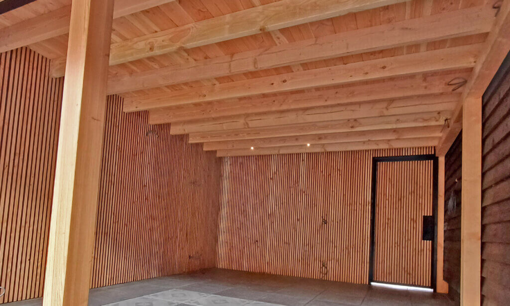 wandpanelen-hardhouten-latten-dakconstructie-douglashout