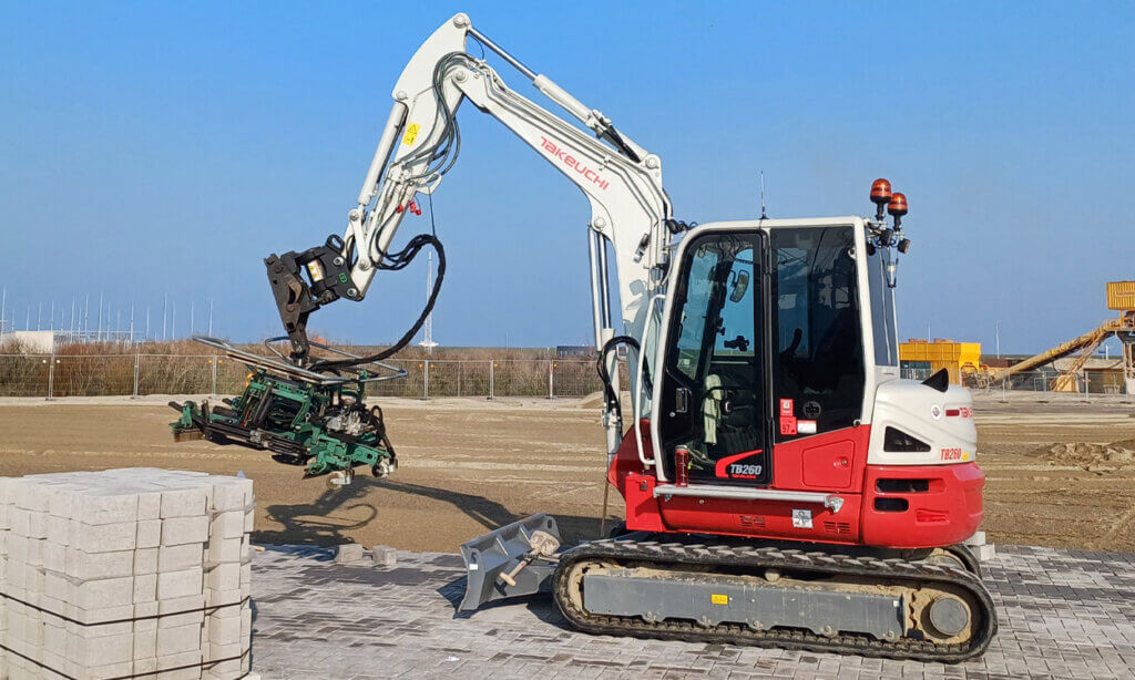 machineverhuur-takeuchikraan-steenklem